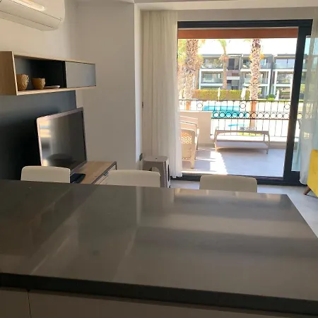 Denize Sifir, Guemuesluek Yakini-3 Km- Kiralik Rezidans Apartment