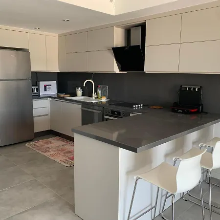 Denize Sifir, Guemuesluek Yakini-3 Km- Kiralik Rezidans Apartment *